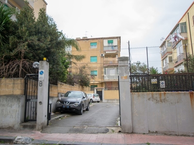 Quadrilocale in Vendita a Messina, 55'000€, 90 m²