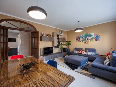 Appartamento in Vendita a Torino, zona Pozzo Strada, 395'000€, 175 m²