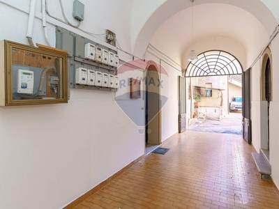 Trilocale in Vendita a Catania, zona Cibali, 129'000€, 115 m²