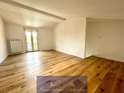 Trilocale in Vendita a Firenze, zona San Jacopino, 330'000€, 70 m²