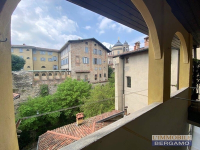 Trilocale via Gombito ,15, Città Alta, Bergamo