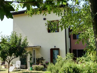 Villa bifamiliare, ottimo stato, 155 m², San Giovanni in Persiceto