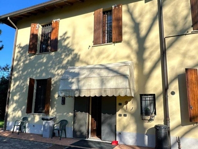Villa bifamiliare via Casteldebole 33, Borgo Panigale, Bologna