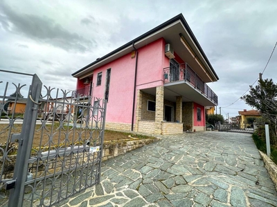 Villa bifamiliare via Goffredo Mameli, Osio Sotto