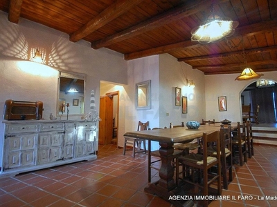 Villa di 140 mq in vendita Località Abbatoggia, La Maddalena, Sassari, Sardegna