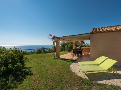 Confortevole casa a Muravera con piscina, barbecue e giardino