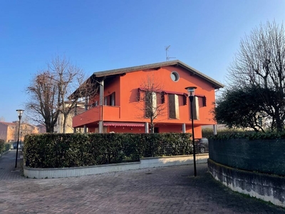 Villa unifamiliare via 21 Aprile 1945 18, Centro, Sant'Agata Bolognese