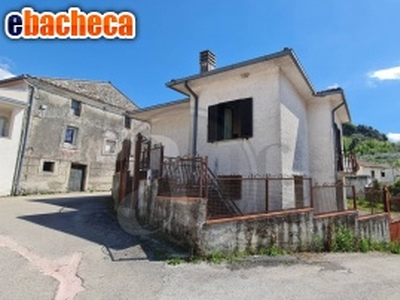 Casa a Rocca d'Arce di..