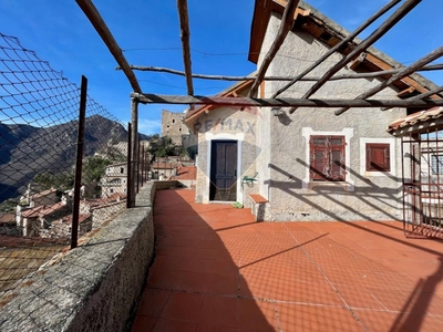 casa in vendita a Castelvecchio di Rocca Barbena