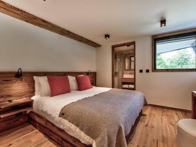 5-Bedroom Chalet Retreat in Cortina d'Ampezzo