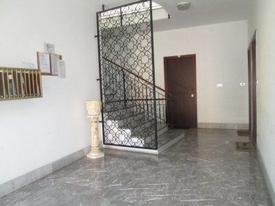 Affitto: Appartamento - 280 € - Savignone