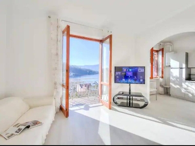Apartment With View Lake Maggiore/Laveno Mombello
