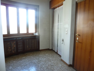 Appartamento abitabile in zona B.ra Genova a Piacenza