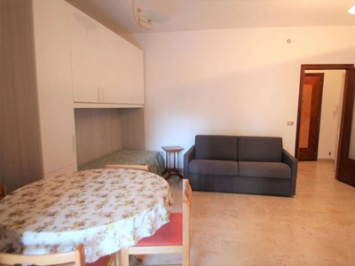 Appartamento in Affitto a Borghetto Santo Spirito Via Cagliari 4.