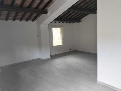 Appartamento in Affitto ad Calenzano - 1100 Euro