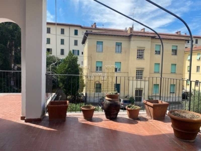 Appartamento in Affitto ad Firenze - 1500 Euro mensile