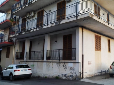 Appartamento in vendita a Acireale Catania