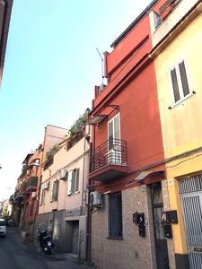 Appartamento in vendita a Catania Piazza Montessori