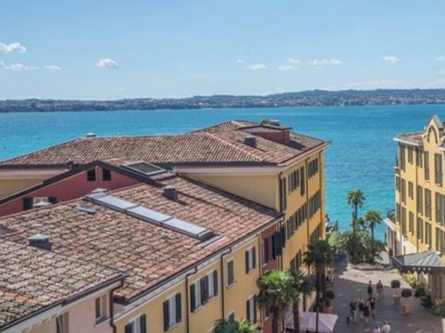 appartamento in vendita a Desenzano del Garda