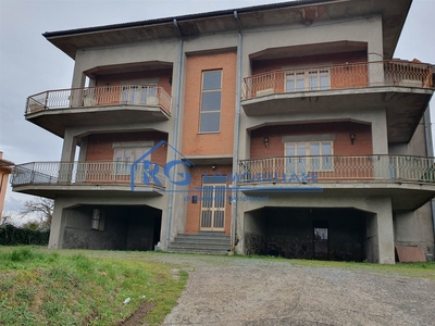 Appartamento in vendita a Lubriano Viterbo