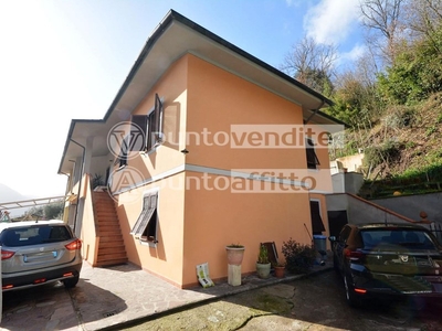 Appartamento in Vendita a Lucca, zona Nozzano, 160'000€, 100 m²