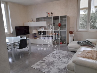 Appartamento in Vendita a Massa, 225'000€, 95 m², arredato