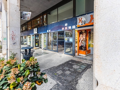 Appartamento in Vendita a Sassari, zona Centro Storico, 121'500€, 154 m²