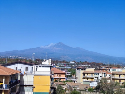 Appartamento in vendita a Valverde Catania