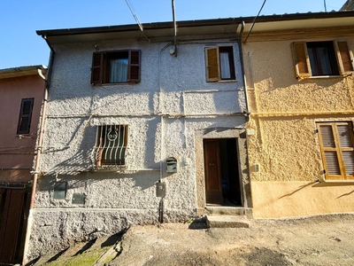 Appartamento in vendita a Villa San Giovanni In Tuscia