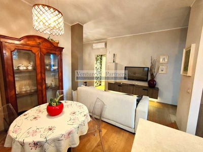 Appartamento in Vendita ad Desenzano del Garda - 240000 Euro