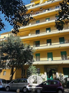 Appartamento in Vendita ad Napoli - 550000 Euro