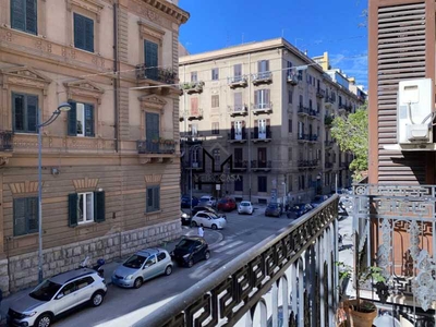 Appartamento in Vendita ad Palermo - 175000 Euro