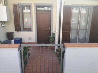 Appartamento in Vendita ad Santa Maria a Monte - 129000 Euro