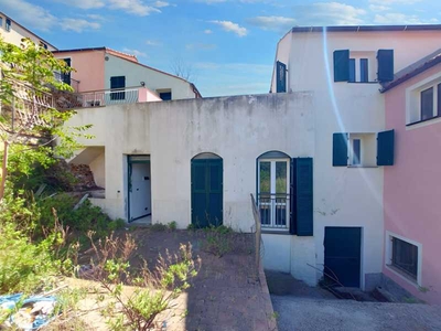 Appartamento in Vendita ad Vado Ligure - 50681 Euro