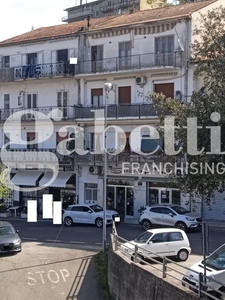 Appartamento in Via G. Carducci, 32, Contursi Terme (SA)