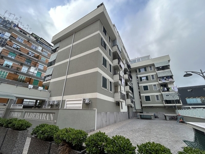 Appartamento in Via Geronimo Carafa, Napoli (NA)