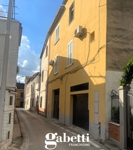 Appartamento in Via Latina , 17, Pignataro Maggiore (CE)