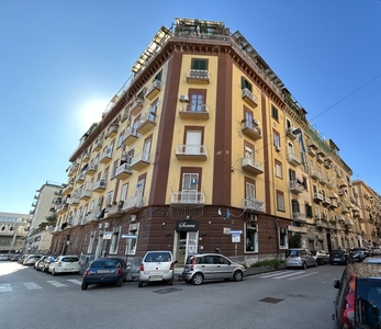 Appartamento in Via Padova, Napoli (NA)