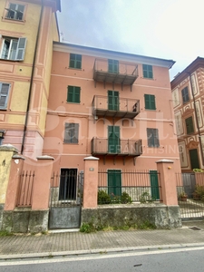 Appartamento in Via Piave, 82, Varazze (SV)