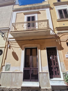 Appartamento in Vico De' Giovio, 3, Brindisi (BR)