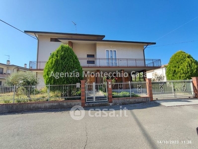 Casa Bi/Trifamiliare in vendita Via Ofanto , Tavullia