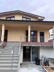 Casa Bifamiliare in Vendita ad Borgo San Lorenzo - 379000 Euro
