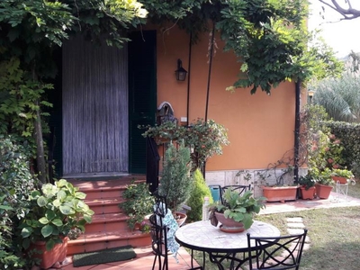 casa in vendita a Ameglia