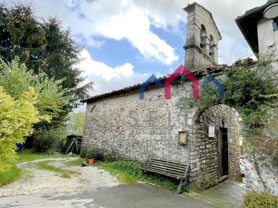casa in vendita a Borgo a Mozzano