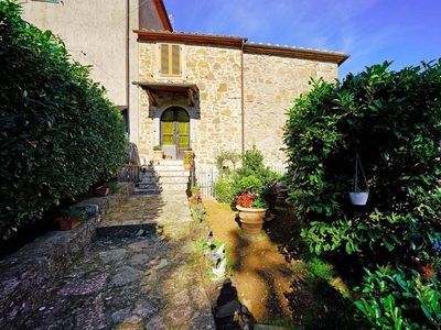 Casa indipendente in vendita a Arcidosso