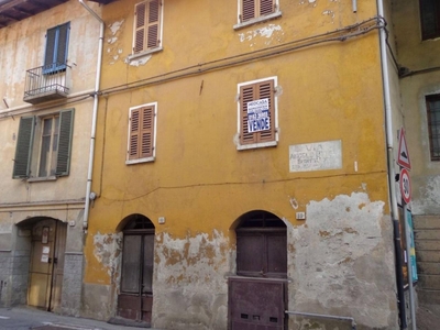 Casa indipendente in vendita a Borgosesia