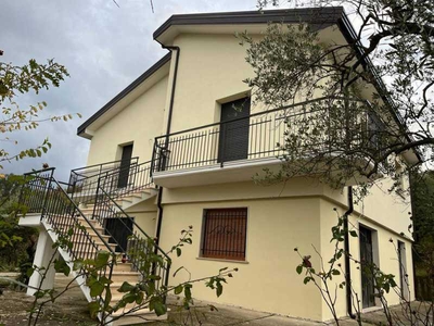 Casa Indipendente in Vendita ad Montemarano - 159000 Euro