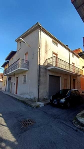 Casa Indipendente in Vendita ad Sora - 70000 Euro