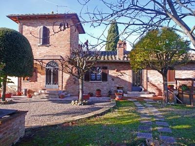 Casa semi indipendente in vendita a Castelnuovo Berardenga Siena Guistrigona