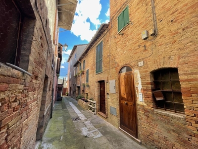 Casa Semi Indipendente in Vendita a Perugia, zona Periferia, 64'000€, 114 m², arredato